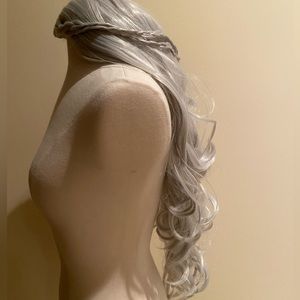 Daenerys Targaryen wig